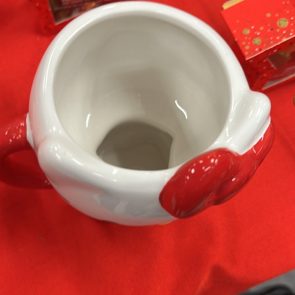 Hello Kitty mug Peppermint Swirl - Picture 2 of 4